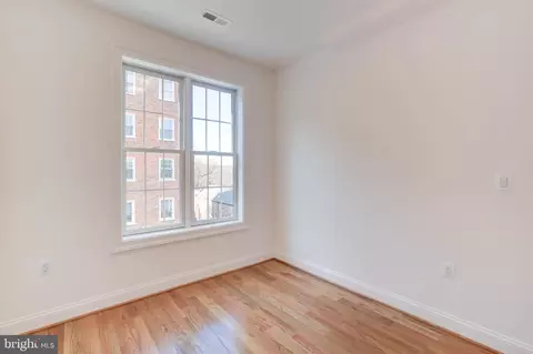 Bedroom - 2910 18th St NW, Washington, DC 20009 photo 5 of 6