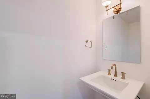Bath - 2910 18th St NW, Washington, DC 20009 photo 1 of 6