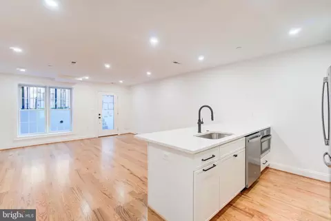 Living - 2910 18th St NW, Washington, DC 20009 photo 10 of 12