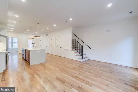 Living - 2910 18th St NW, Washington, DC 20009 photo 3 of 12