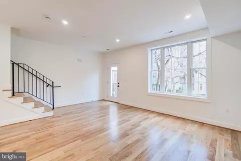Living - 2910 18th St NW, Washington, DC 20009 photo 2 of 12