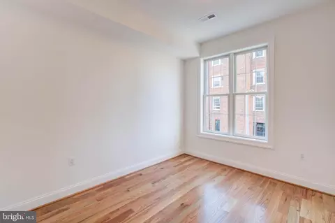 Bedroom - 2910 18th St NW, Washington, DC 20009 photo 3 of 6