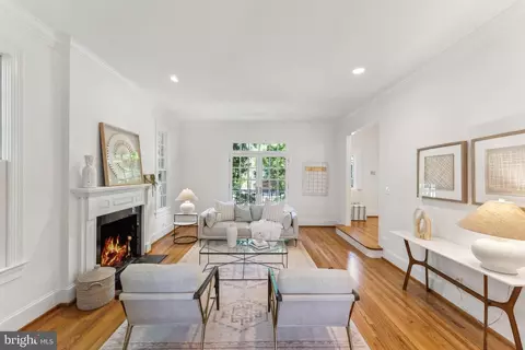Living - 4819 Kemble Pl NW, Washington, DC 20007 photo 3 of 7