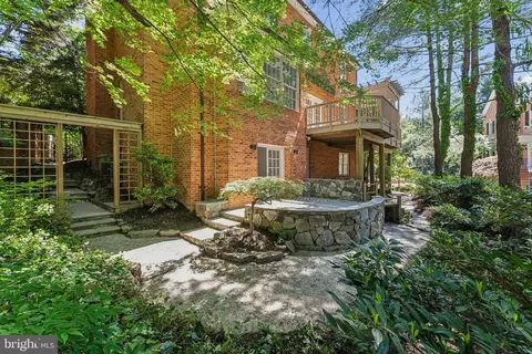 Exterior - 4819 Kemble Pl NW, Washington, DC 20007 photo 4 of 5