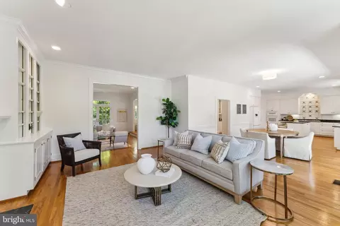 Living - 4819 Kemble Pl NW, Washington, DC 20007 photo 7 of 7