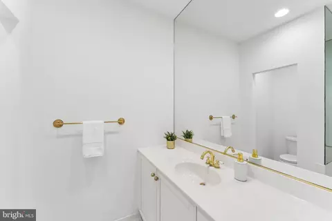 Bath - 4819 Kemble Pl NW, Washington, DC 20007 photo 2 of 3