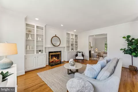 Living - 4819 Kemble Pl NW, Washington, DC 20007 photo 6 of 7