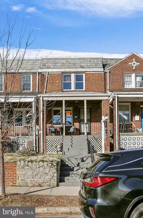 Exterior - 1760 E Street St NE, Washington, DC 20002 photo 4 of 12
