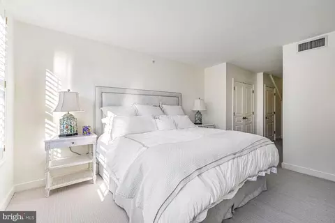 Bedroom - 616 E Nw NW #1150, Washington, DC 20004 photo 5 of 5