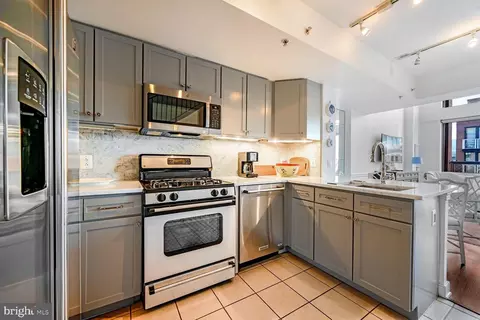 Kitchen - 616 E Nw NW #1150, Washington, DC 20004 photo 1 of 3
