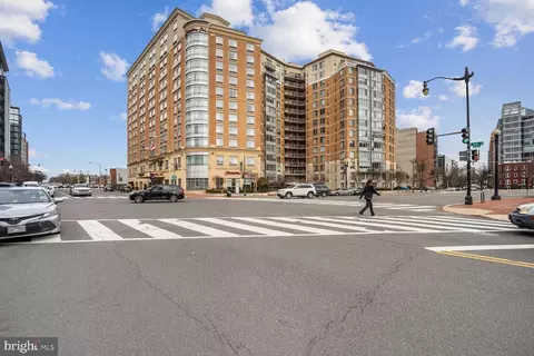 Exterior - 616 E Nw NW #1150, Washington, DC 20004 photo 7 of 13