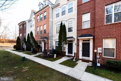 404 Ava Way NE, Washington, DC 20017