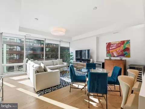 2501 M St NW #207, Washington, DC 20037