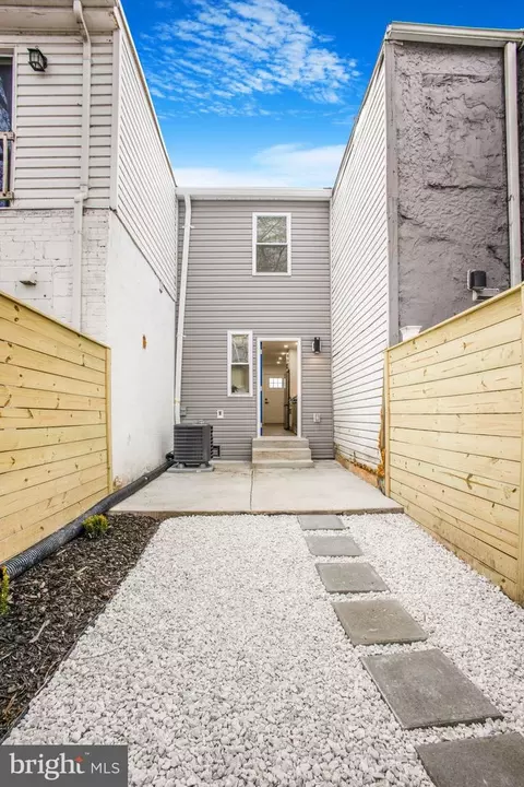 Exterior - 702 19th St NE, Washington, DC 20002 photo 5 of 7