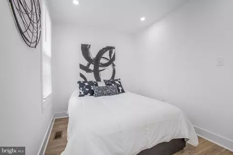 Bedroom - 702 19th St NE, Washington, DC 20002 photo 2 of 3