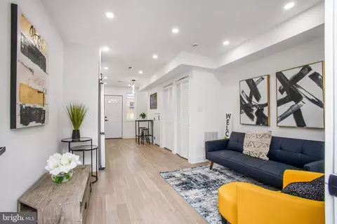 702 19th St NE, Washington, DC 20002