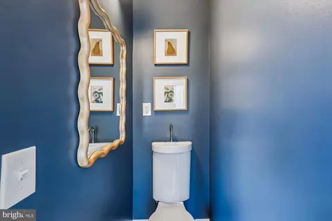 2306 38th St NW, Washington, DC 20007 photo 14