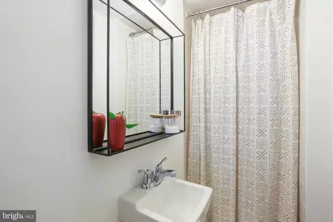 2306 38th St NW, Washington, DC 20007 photo 25