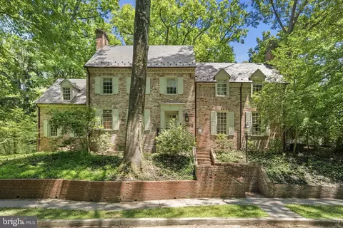 2035 Parkside Dr NW, Washington, DC 20012