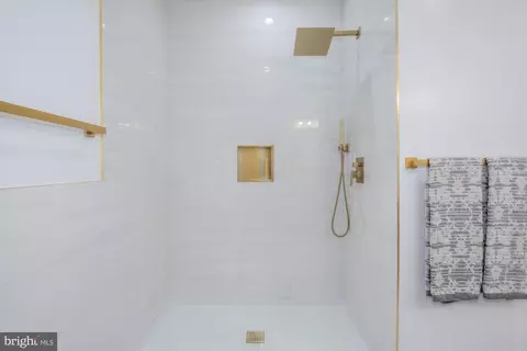 Bath - 1218 5th St NE #2, Washington, DC 20002 photo 3 of 4