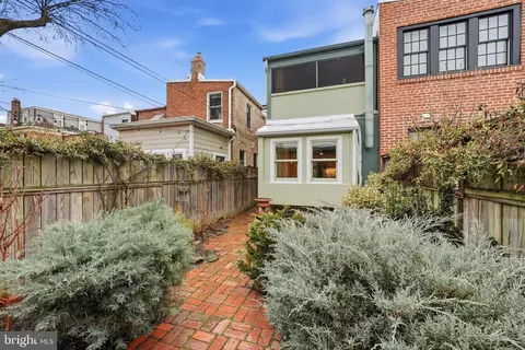 613 G St SE, Washington, DC 20003 photo 40