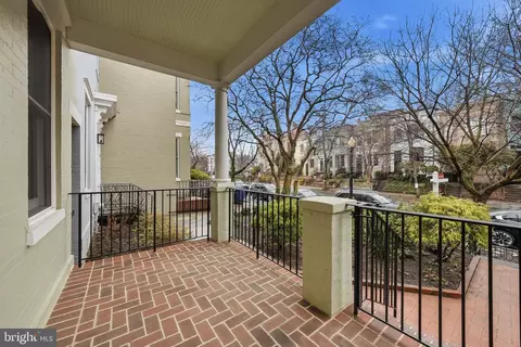 613 G St SE, Washington, DC 20003 photo 7