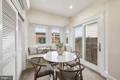 613 G St SE, Washington, DC 20003 photo 23