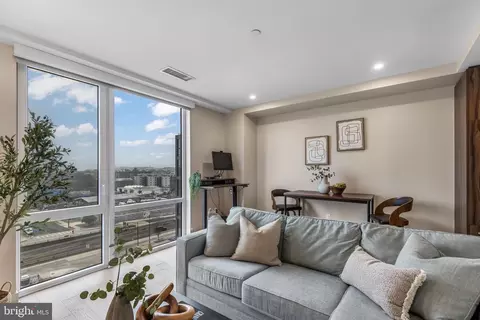 37 L St SE #803, Washington, DC 20003