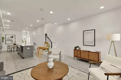 231 S Street St NE #2, Washington, DC 20002