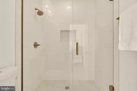 Bath - 1706 Bay St SE, Washington, DC 20003 photo 10 of 10