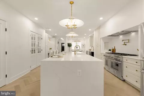 Entry Way - 1706 Bay St SE, Washington, DC 20003 photo 5 of 12