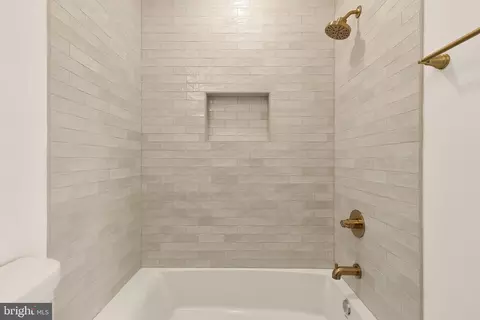 Bath - 1706 Bay St SE, Washington, DC 20003 photo 8 of 10