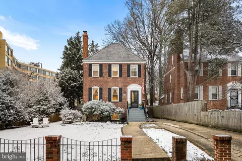 1433 Fort Stevens Dr NW, Washington, DC 20011