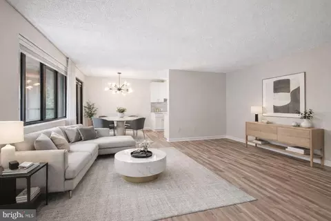 2325 42nd St NW #420, Washington, DC 20007