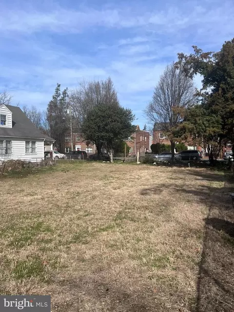 3337 12 D St SE, Washington, DC 20019