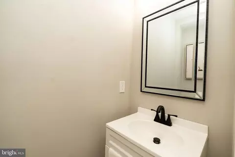 519 23rd Pl NE, Washington, DC 20002 photo 9