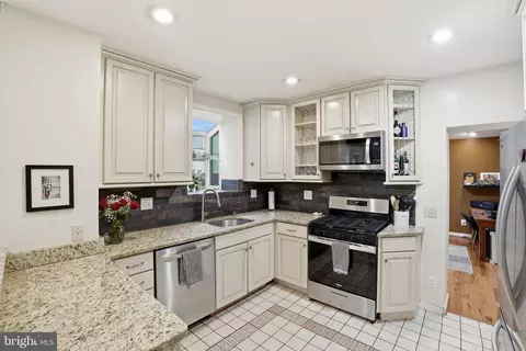 1616 D St SE, Washington, DC 20003 photo 10