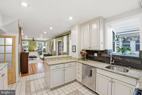 1616 D St SE, Washington, DC 20003 photo 11