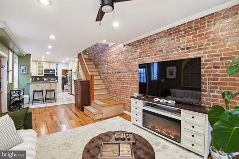1616 D St SE, Washington, DC 20003 photo 5