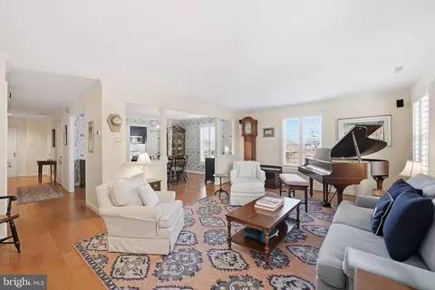 2828 Wisconsin Ave NW #301, Washington, DC 20007