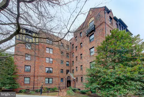 3020 Tilden St NW #104, Washington, DC 20008