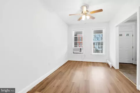 Living - 237 15th St SE, Washington, DC 20003 photo 2 of 4