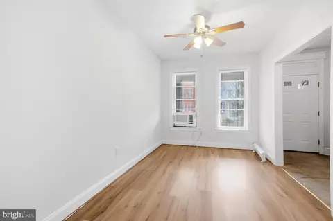 Living - 237 15th St SE, Washington, DC 20003 photo 3 of 4