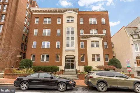 2114 N Street St NW #32, Washington, DC 20037