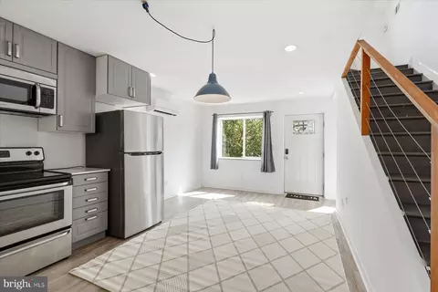 Entry Way - 1254 Florida Ave NE, Washington, DC 20002 photo 5 of 8