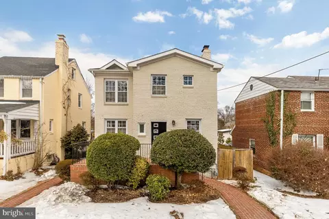 1822 Taylor St NE, Washington, DC 20018