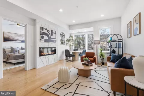 836 Varnum St NW #201, Washington, DC 20011