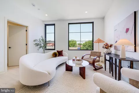 2905 Newark St NW, Washington, DC 20008