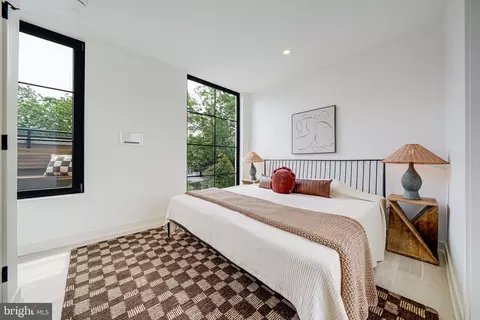 2907 Newark St NW, Washington, DC 20008 photo 9