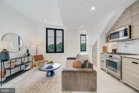 2907 Newark St NW, Washington, DC 20008 photo 3